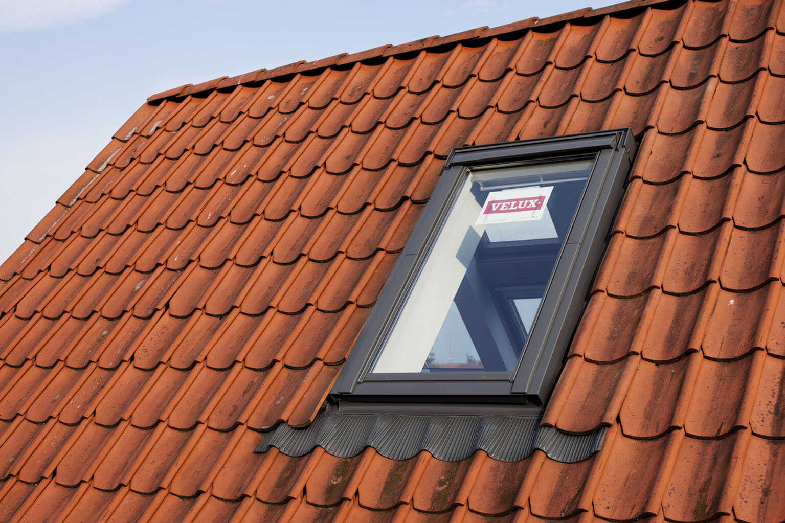 Ein Fenster auf einem Dach